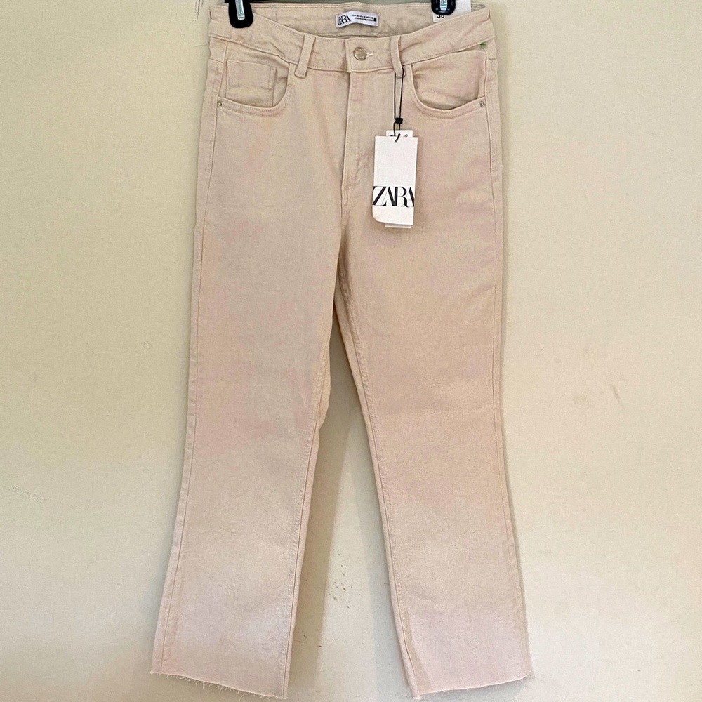 Zara High-Rise Straight Jeans in Light Sand